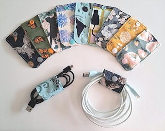 Snoerhouder - bloemen- en dierenprint - klein koordomslagdoek met drukknoop