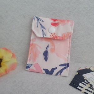 Estuche anticonceptivo de tela floral Titular de la tarjeta de visita listo para enviar Envío estándar GRATUITO a EE. UU.