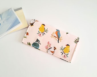 Pájaros - Funda de tela para chequera - Hecha a mano