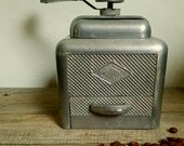Vintage coffee grinder MOULUX 1950 manufacture French old Pepper Mill