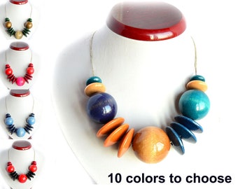 10 colors short wooden necklace, wooden beads necklace, classic beaded necklace, statement necklace, rainbow chunky wooden necklace