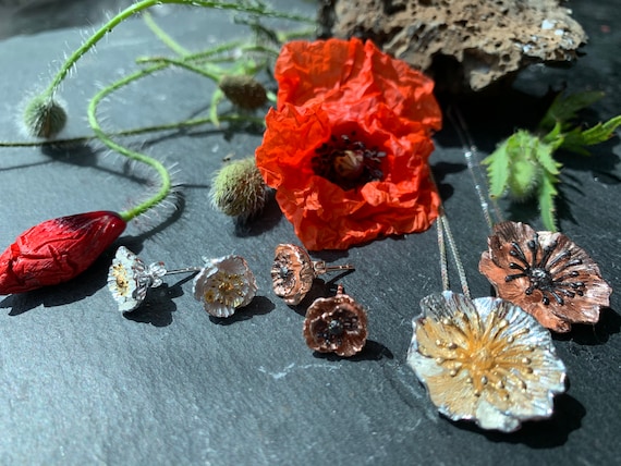 Collana Poppy di Shrieking Violet® Ciondolo a goccia in argento sterling