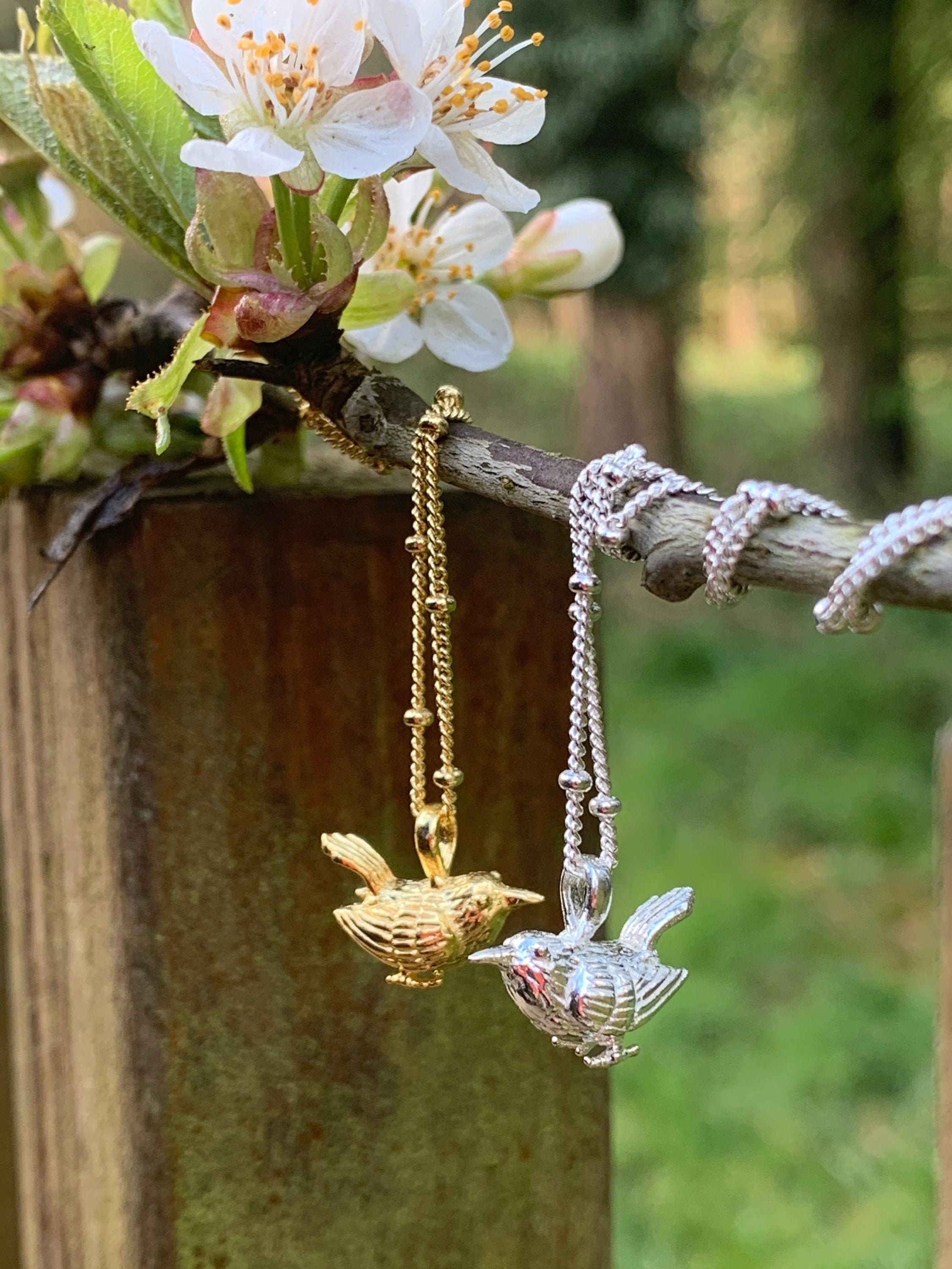 Colgante de reyezuelo de plata de ley: collar con pájaro de jardín inglés