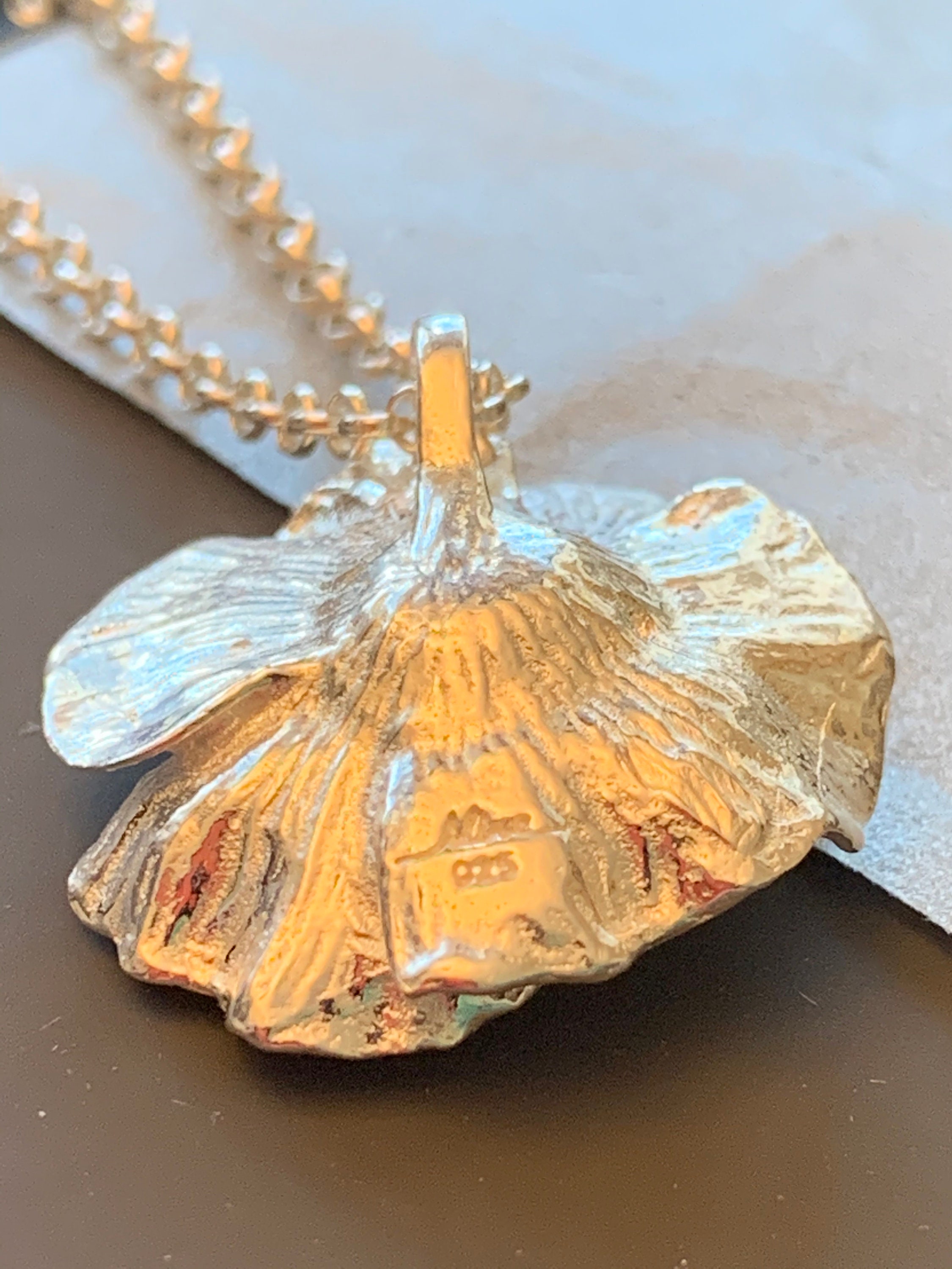 Ciondolo Ovale Con Fiore Naturale Di Papavero Conservato In Resina - Argento Sterling 925 Con Catena 50 Cm - Gioiello Artigianale