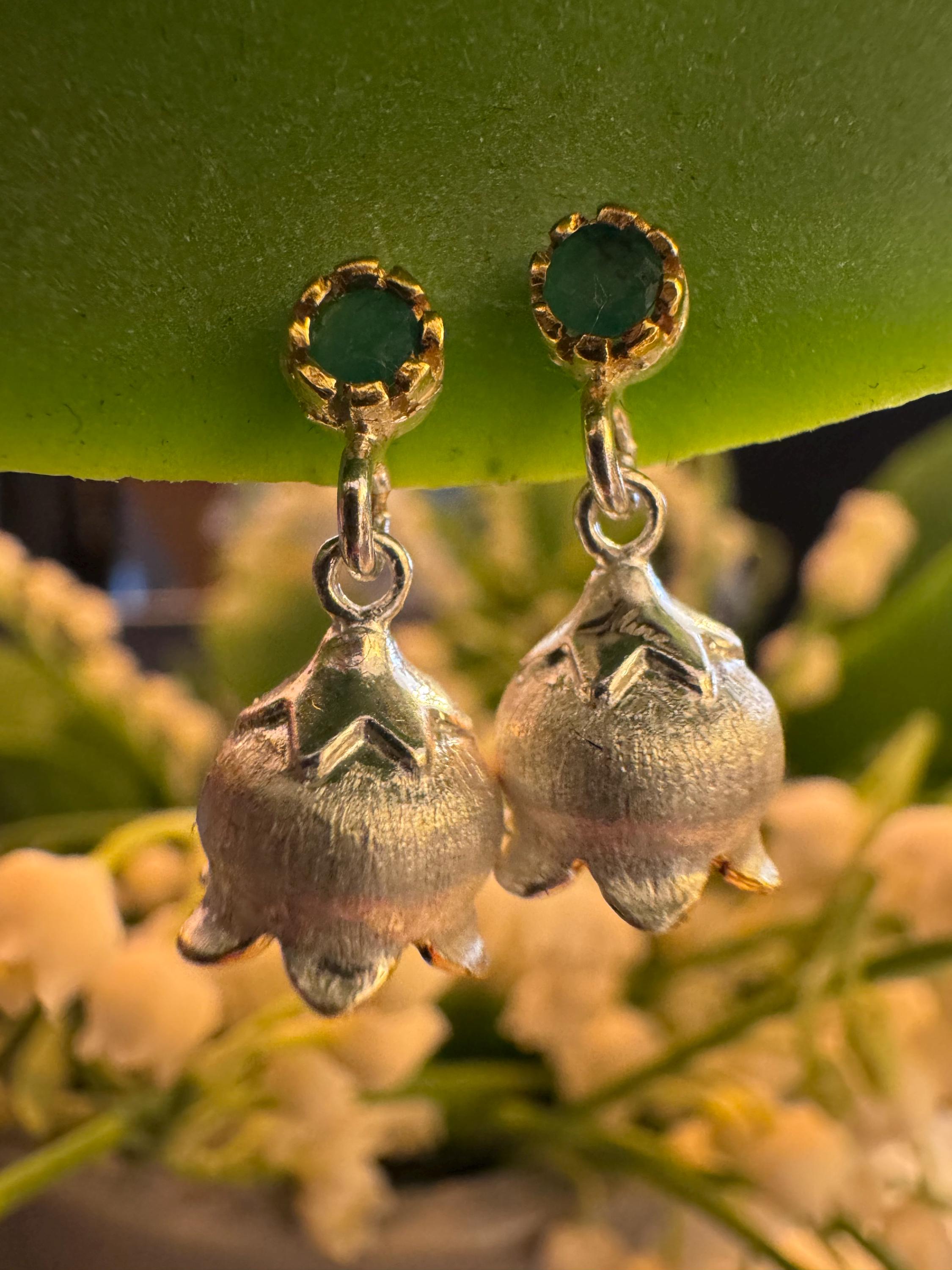 Orecchini in argento sterling con mughetto in porcellana fatti a