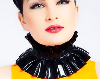 Baroness Latex Ruffle Collar, one-coloured