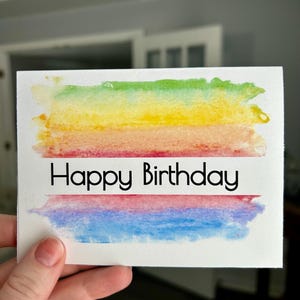 Cartes de joyeux anniversaire : lot de 4 cartes avec fond aquarelle arc-en-ciel