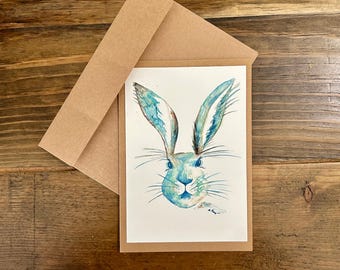 Tarjeta de felicitación con acuarela de conejo azul: pintura de conejo en blanco