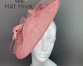 Erröten rosa Fascinator auf Stirnband, britischer Hut, Frauen-Tee-Party-Hut, Kirchen-Hut, Derby-Hut, ausgefallener Hut, rosa Hut, Tee-Party-Hut, Hochzeitshut