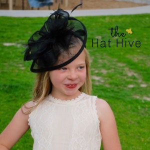 Girls Black Fascinator, Black Hat, Tea Party Hat, Church Hat, Derby Hat, Fancy Hat, Tea Party Hat, wedding hat, British Hat