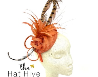 Fascinator Con Fiori E Piume Per Tea Party, Kentucky Derby, Clip E Fascia Regolabili, Cappello Elegante Donna, Mesh - 2