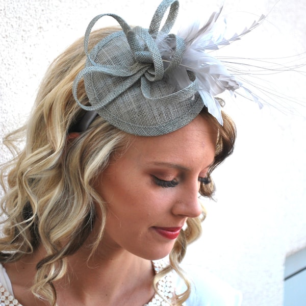 Bibis gris, chapeau de tea party femme, bibis Tea Party, bibis de mariage, chapeau d'église, chapeau de mariage, bisous d'église, chapeau derby,