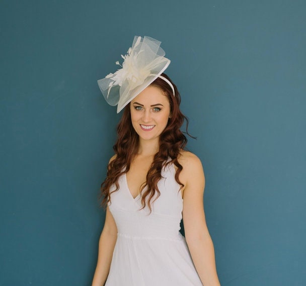Ivory Fascinator Women display picture 2