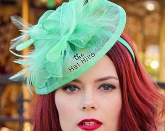 Fascinator, Mint Green Fascinator, Tea Party Hat, Church Hat, Derby Hat, Fancy Hat, Mint Green Hat, Wedding hat, British Hat, Royal Hat