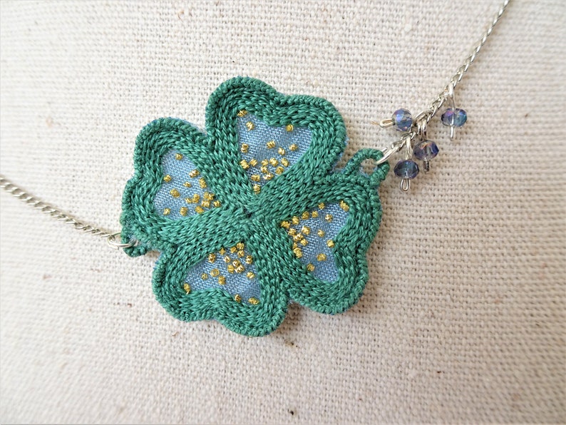Clover necklace