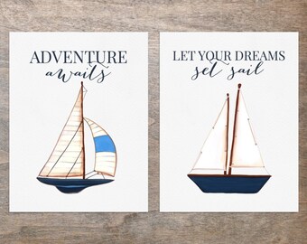 Aquarell Segelboot Drucke | Nautisches Baby Jungen Kinderzimmer | Maritime Dekoration | Maritime Kunst | Das Abenteuer erwartet | 2er SET