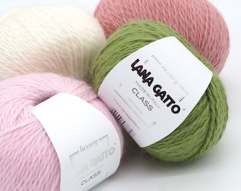 Knitting yarn Lana Gatto Class, a blend of merino wool and angora, soft Italian yarn with a slight halo, 50 g - 125 m
