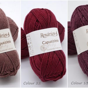 May include: Three balls of yarn in different shades of brown. The yarn is labelled "Ros&aacute;rios 4 Capuccino Ecofriendly Collection". The balls are labelled with the colours 07, 22, and 13.