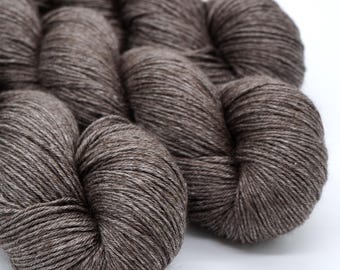 Undyed yak wool and mulberry silk yarn, knitting yarn, yarn for dyeing, soft, exquisite and luxurious yarn, 100 g - 400 m / 437 yards