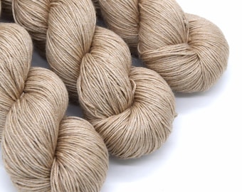 Ungefärbtes Babykamel- und Seidengarn, natürliches, weiches, glänzendes und luxuriöses Garn zum Stricken oder Färben, 4-fädig, 100 g - 400 m/ 437 yards pro Strang