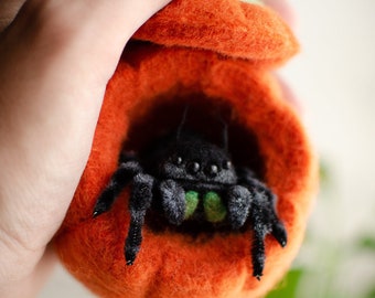 Black jumping spider toy, realistic spider arachnida, creepy gift, poseable sculpture, needle felt doll, cute kawaii monster, made to order