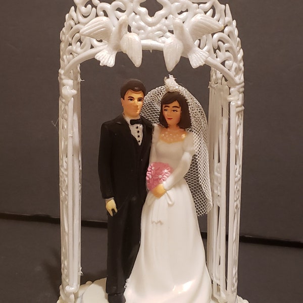 Vintage Bride & Groom in Gazebo Wedding Cake Topper