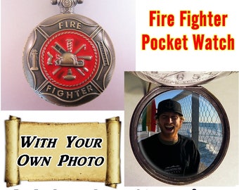 Reloj de bolsillo personalizado con foto de bombero, color rojo, con cadena de 31" o cadena de 14" o estuche. Regalo para bombero.