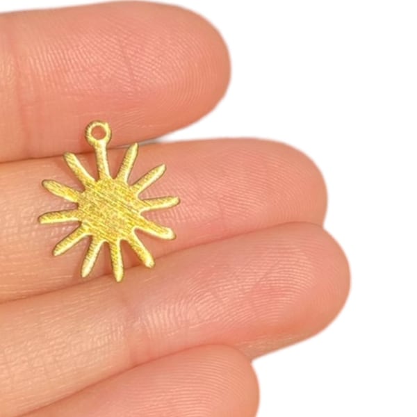 20 pcs  15 mm Raw Brass Textured Sun Shape charm ,Findings,Thickness 0.80 mm