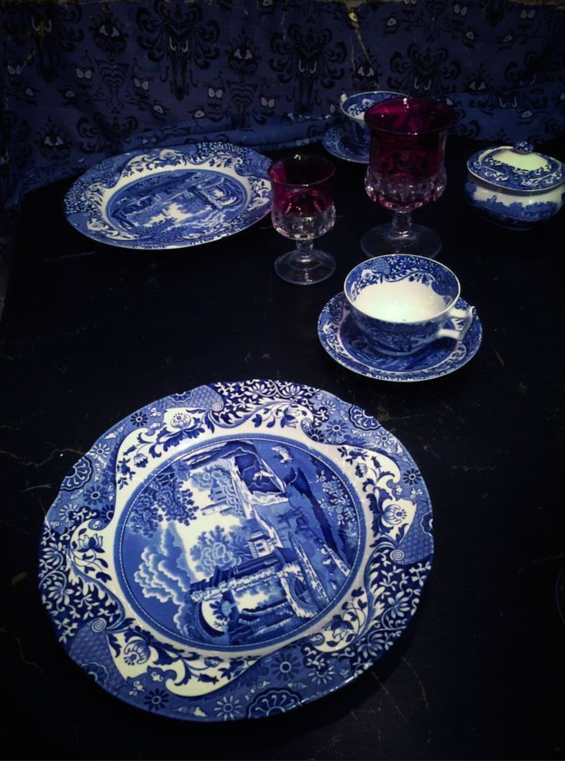 Haunted Dining Room : Private dining room | Disney haunted mansion, Haunted ... : 3 #8) paso robles inn, paso robles.