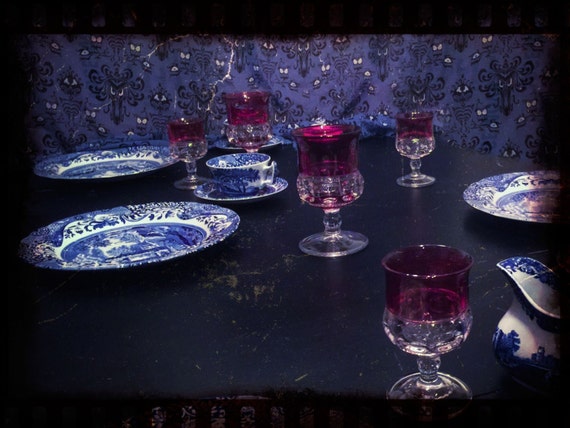 Disneyland Haunted Mansion Full Dining Room Set Ride Prop Disney Hatbox Ghost