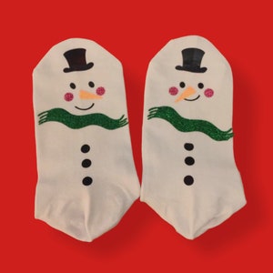 Snowman socks; girlfriend gifts; fuzzy snowman socks; stocking stuffers for her; gifts for mom; snowman gifts: snowman collector gifts