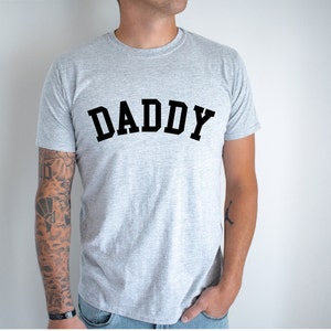 Daddy shirt, new dad gift, cute daddy tee, Funny gift for dad shirt, Father&#39;s day gift idea, pregnancy announcement shirt Daddy gift