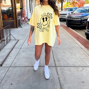 Drippy Smiley Sweatshirt, Floral Happy Face Shirt, Motivational Gifts for Besties, Melting Smiley Face Hoodie, Birthday Gifts Ideas