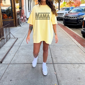 Checkered Mama Shirt, 90s Mama, Classic Mama Shirt, Retro Mama Shirt, Mother's Day Shirt, Gift for Mom, Trendy tee