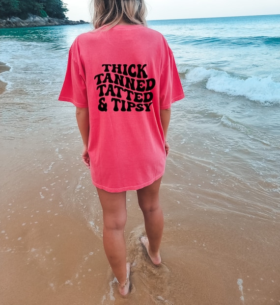Tanned And Tipsy T-Shirt Funny Beach Umbrella In Drink Vacay Tanned And Tipsy T-Shirt Funny Beach Umbrella In Drink Vacay