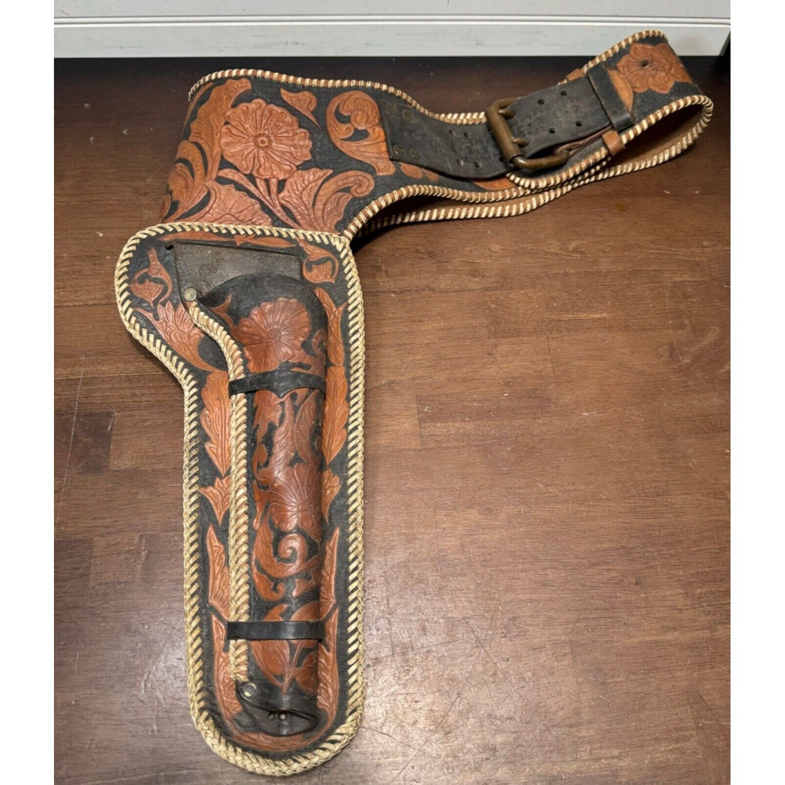 TOOLED LEATHER HOLSTER, Western Reenactment Costume, Tooled Western  Holster, Cowboy Holster and Belt, Horse Head Belt Buckle. Free Shipping 