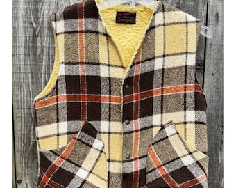 Vintage Fleetwood Sportswear PLAID vest w/ Sherpa Lined Men's large *Great Gift Idea*