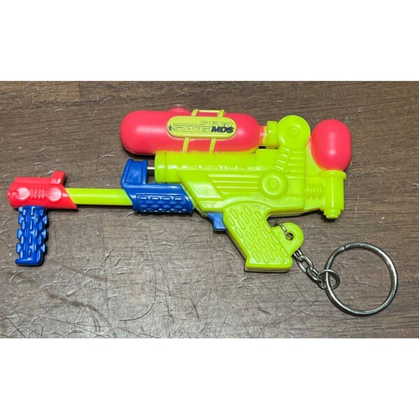 Vintage 1993 Super Soaker MDS Pump Watergun Keychain *Great Gift Idea*