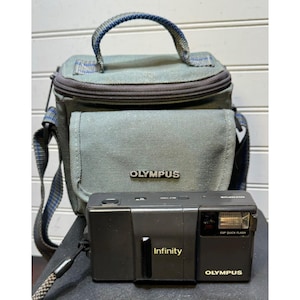 Olympus Infinity AF-1 35mm 2.8 Zuiko Lens Point Shoot Film Camera w/new battery
