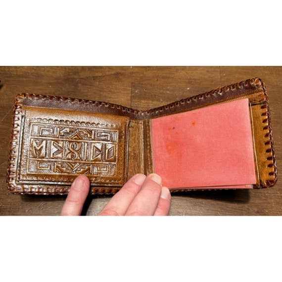 Vintage MEXICAN Hand Tooled Leather Bifold Wallet… - image 4