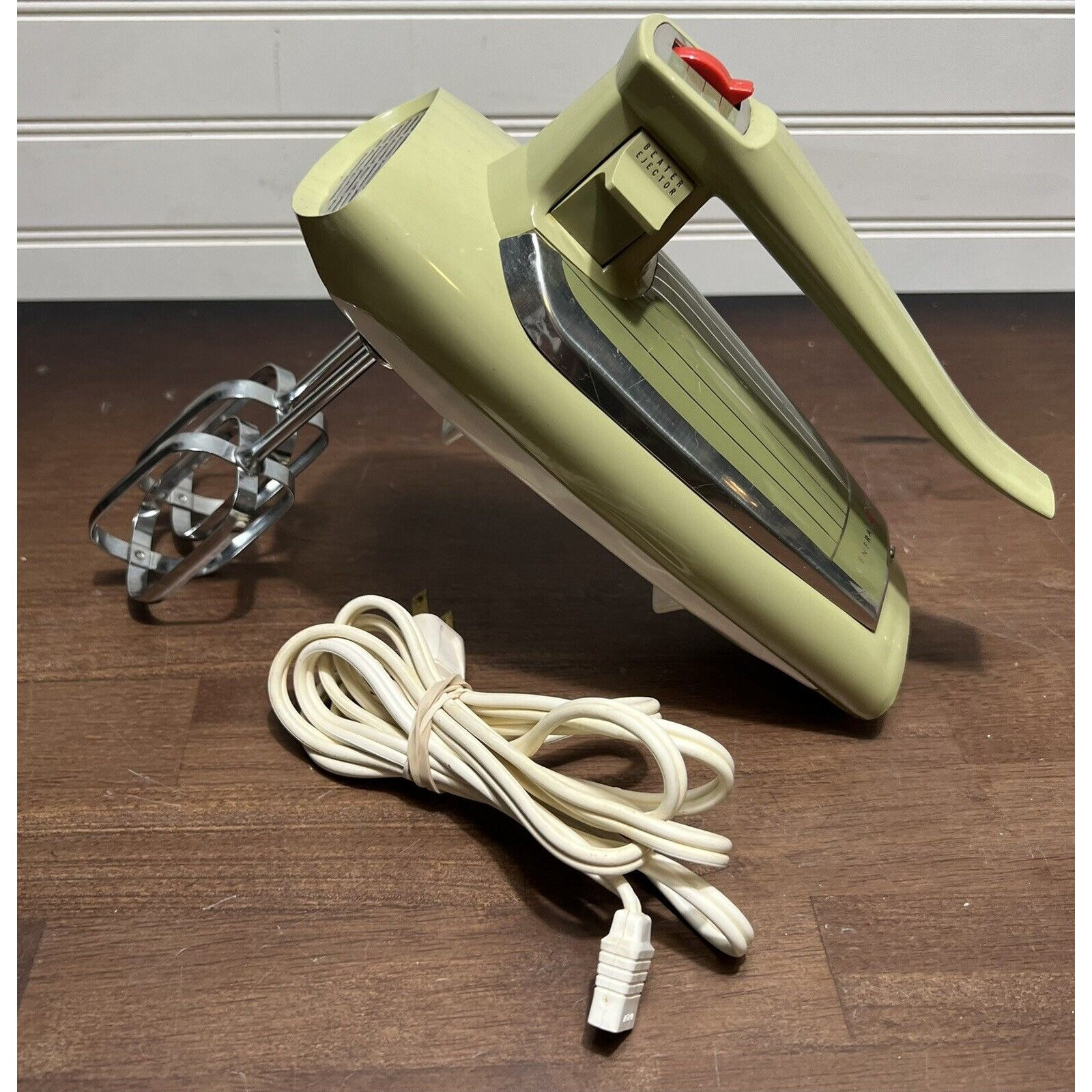 GE Handheld Avocado Green Mixer 3 Speed Vintage