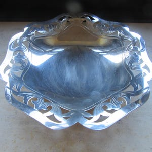 sale : WMF Centre-Piece, small bowl, basket, serving dish, etc. signed WMF, beehive, versatile use, collectible