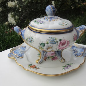 Verkauft wird CAPODIMONTE Schale mit Deckel / Terrine / Terrine / Bonbonniere - Vintage - wie neuwertiger Zustand - IDEALES GESCHENK