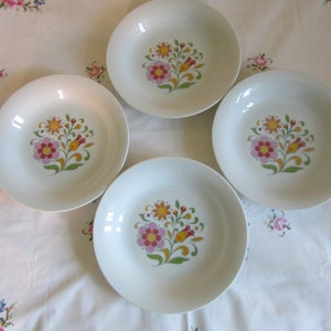 4 MITTERTEICH Bavaria Soup Bowls / Soup Plates - Pasta Bowls, retro kitchenalia, flower decor, pop art, collectible, priced to sell **** ***