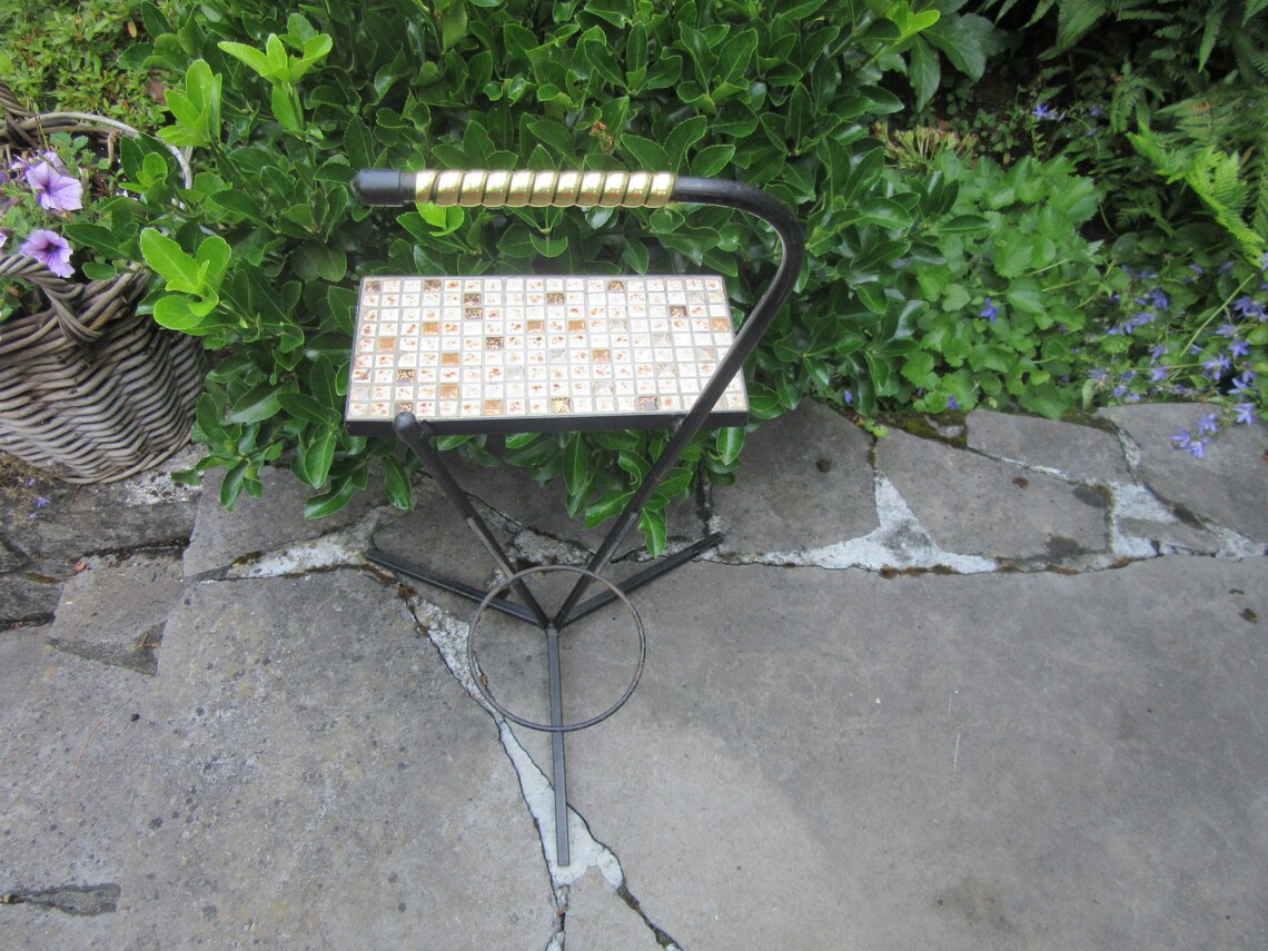 Sale :Modernist Design Small Side Table  Ceramic Mosaic Tiling, Black Metal, very unusual, rare, dispatch only to Europe. ***, Foto 2 von 5