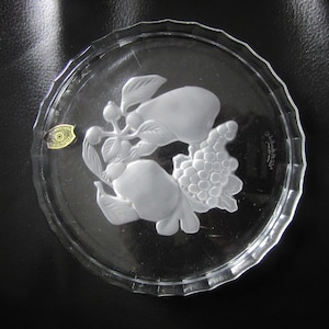 Sale : VAL St LAMBERT VSL Large Crystal Champagne/Wine Bottle Coaster(or pin tray),diam.14 cm, signed, original label, very rare, ***