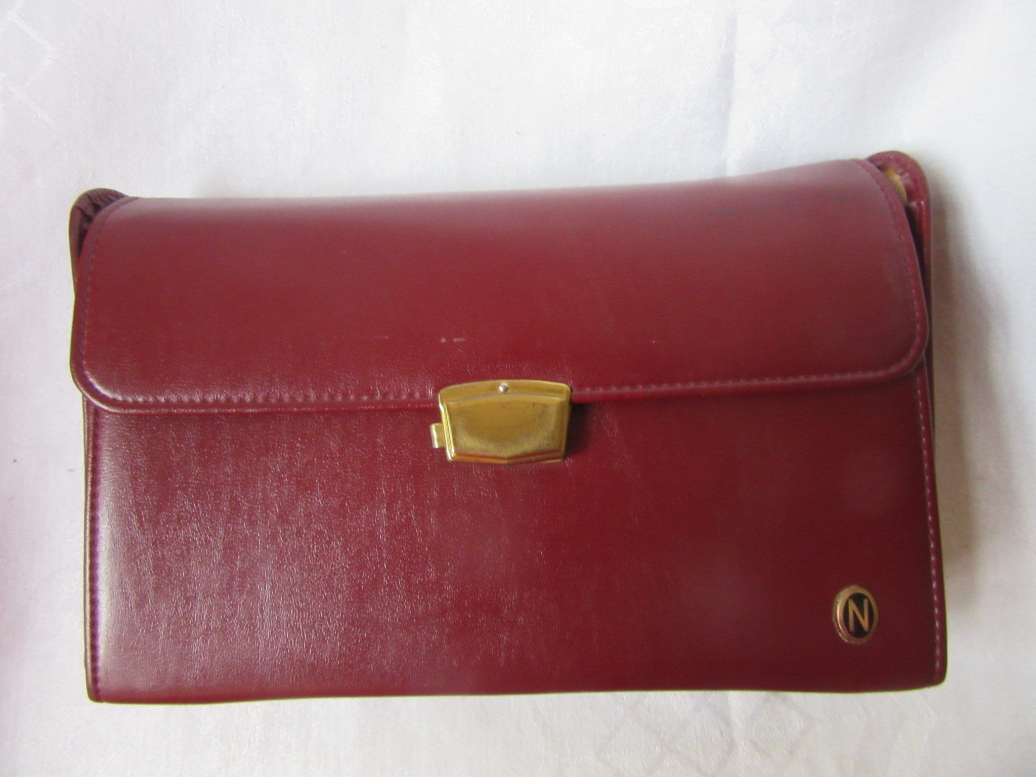 Trousse De Toilette Vintage Ancienne - Couleur Rouge, Très Bon état - Parfaite Pour La Collection Ou Le Voyage