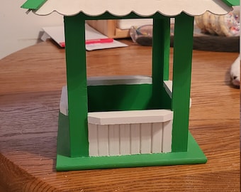 Large Hut Bird Feeder