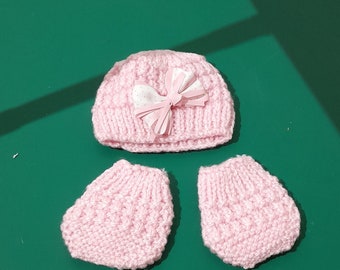 Preemie set. 3 - 5 lbs. beanie and boots.