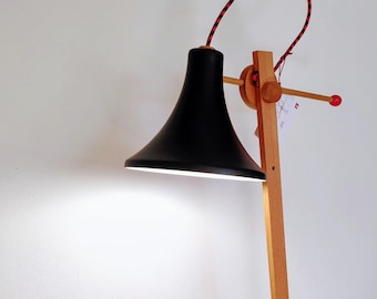 SIRENHEAD Desk Lamp